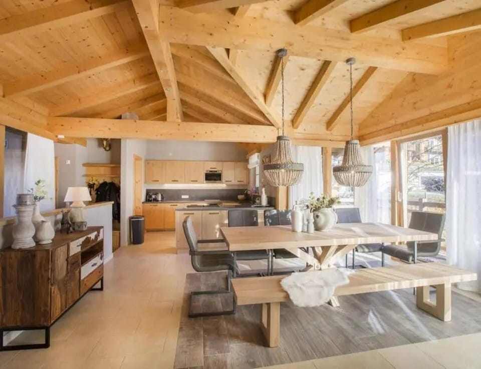 House | Dining