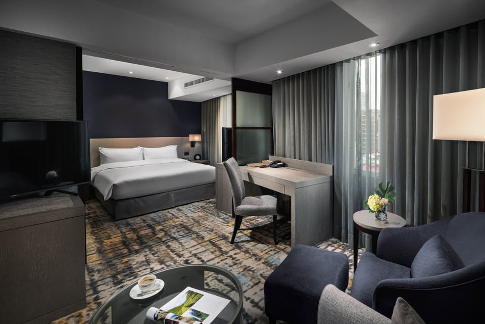 Suite, 1 Double Bed (VIP Suite ) | In-room safe, desk, blackout drapes, soundproofing
