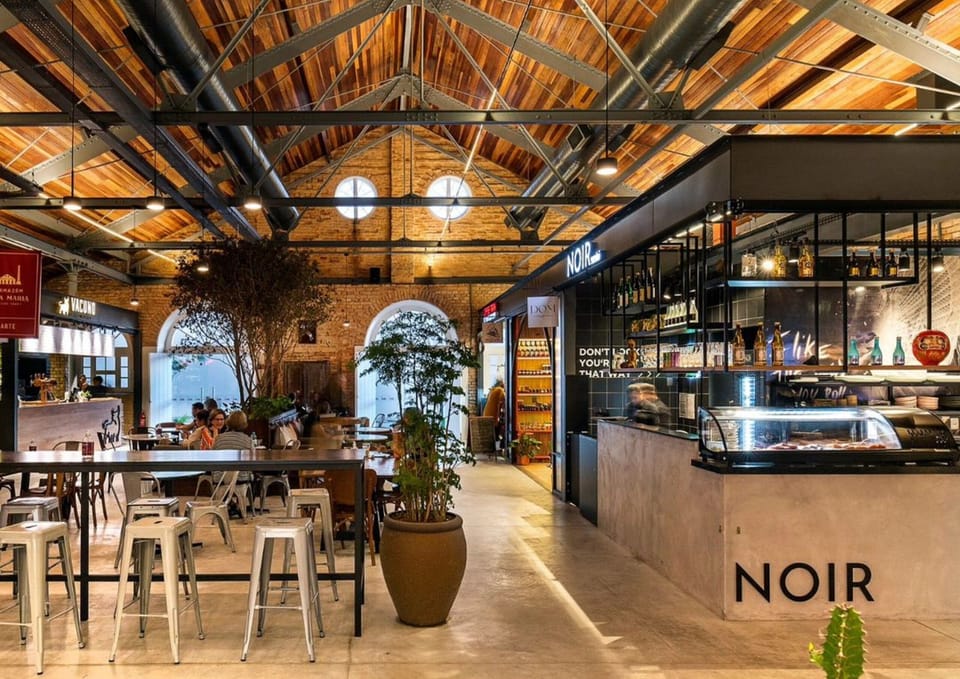 Apartment | Bar (on property)