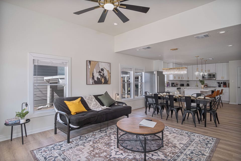 House (4 Bedrooms) | Living area | 50-inch TV with digital channels