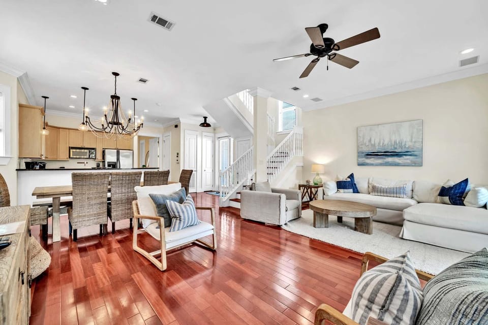 House, Multiple Beds (Dragonfly Dreams 30A) | Living area