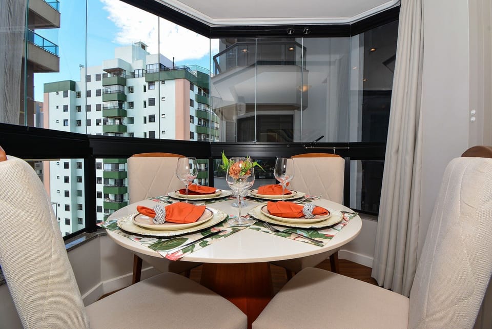 Apartment | Dining