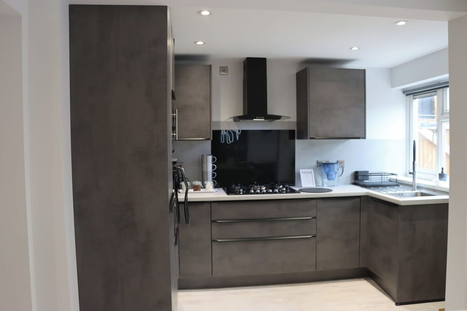 House | Private kitchen | Fridge, microwave, oven, stovetop