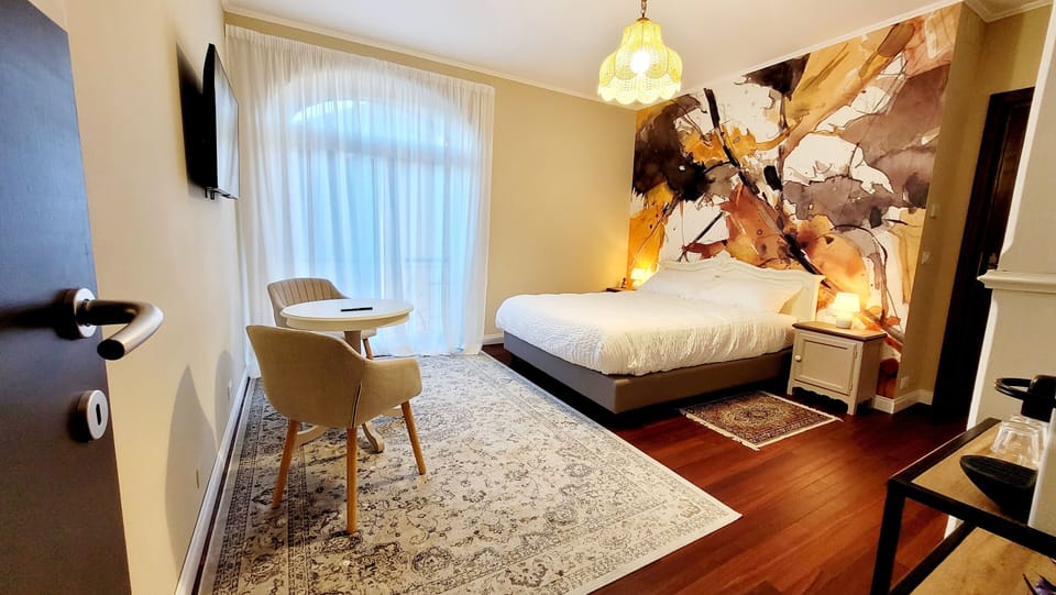 Double Room | In-room safe, desk, free WiFi