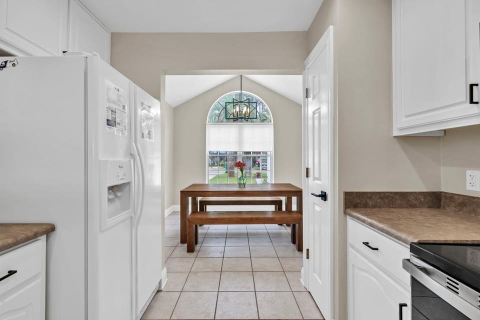 House, Multiple Beds (Paradise Palms) | Private kitchen | Oven, toaster