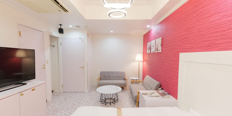 Suite Room(Smoking) | Free WiFi