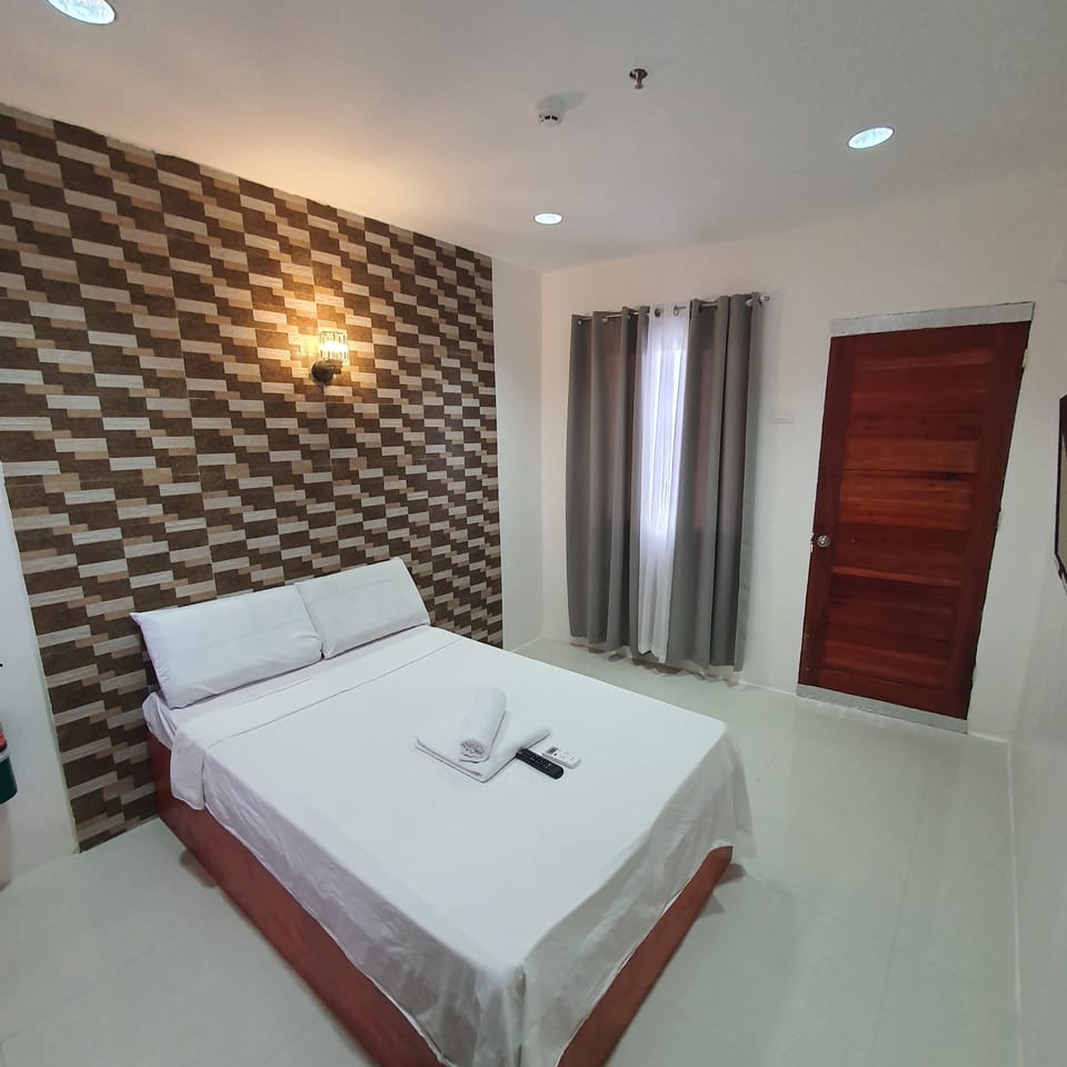Standard Room, Pool View | Desk, WiFi (free)