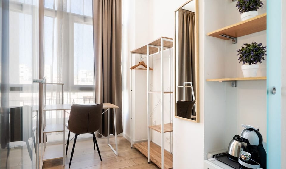 Double Room | In-room safe, desk, iron/ironing board, free WiFi