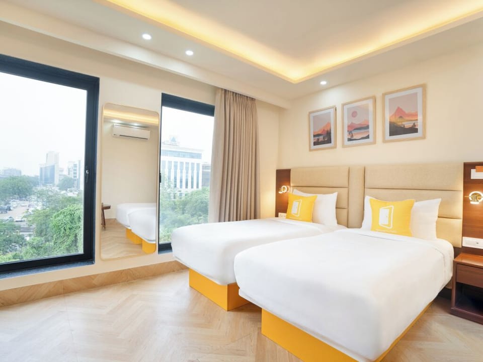 Deluxe Twin Room | In-room safe, desk, laptop workspace, free WiFi