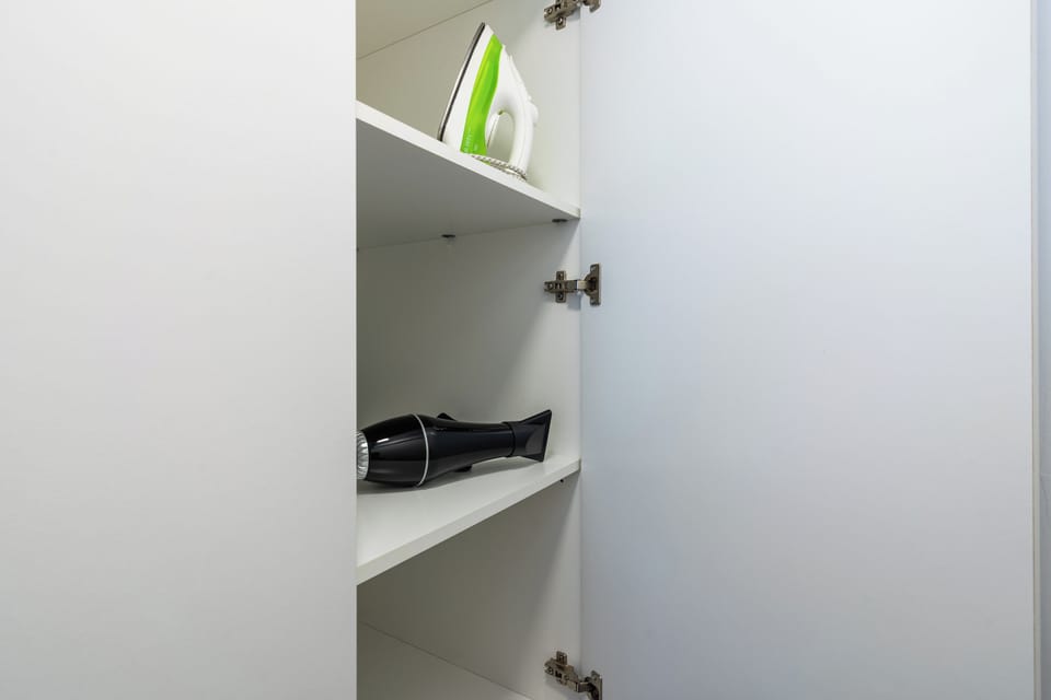 Apartment, 1 Bedroom, City View, Mezzanine | Wardrobe