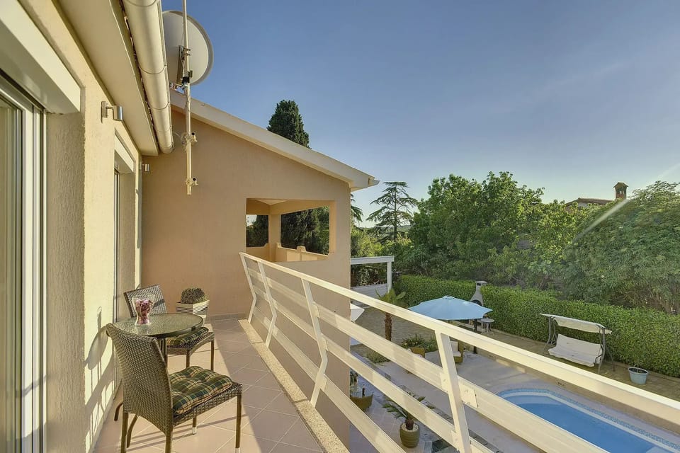 House | 6 bedrooms