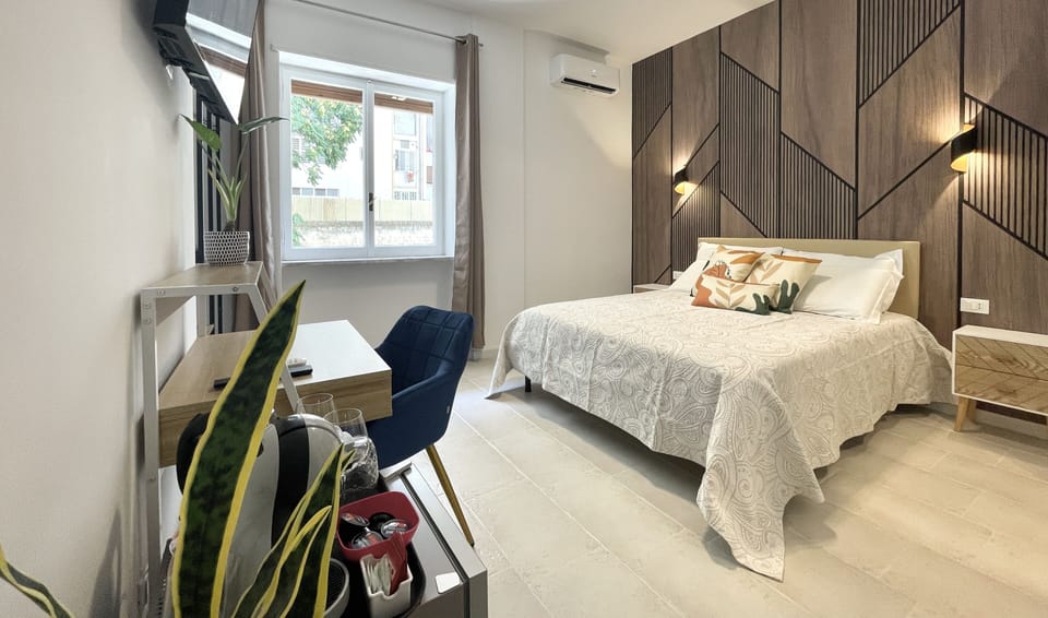 Double Room | Desk, iron/ironing board (on request), WiFi (free)