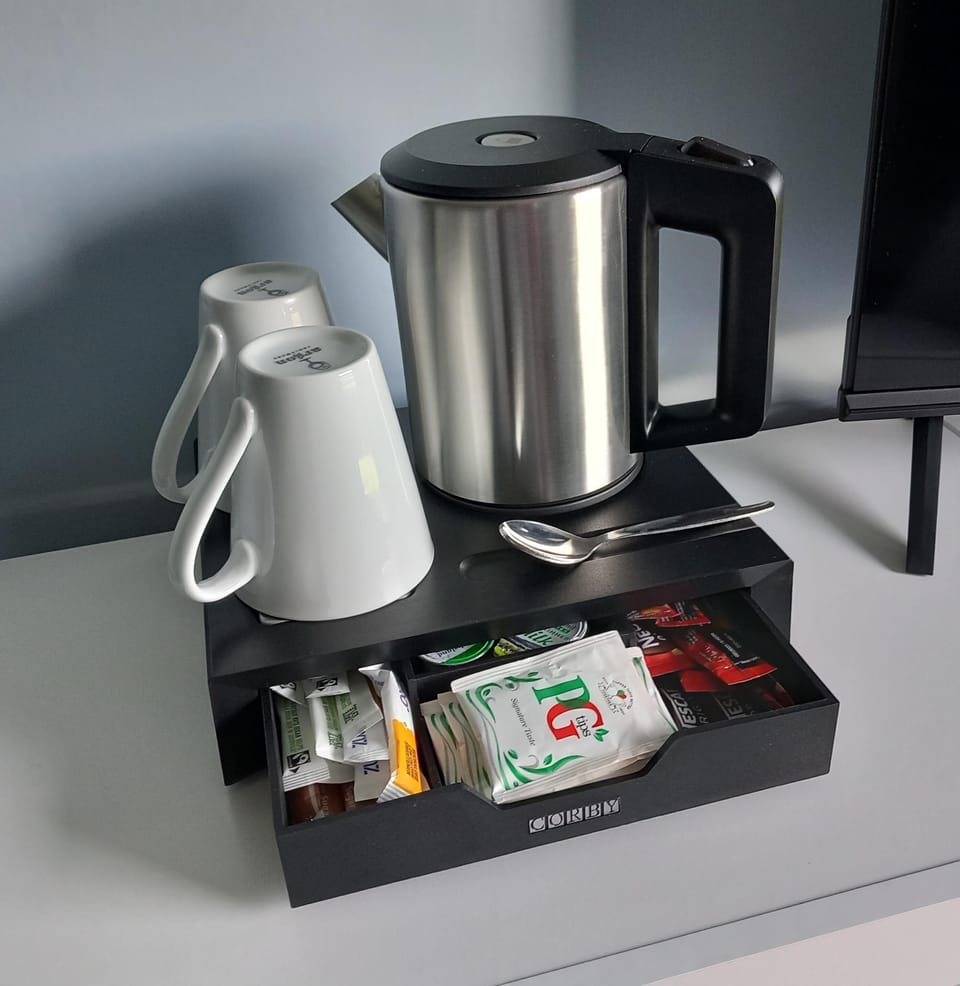 Room, 1 Bedroom, Accessible, Smoking | Coffee and/or coffee maker