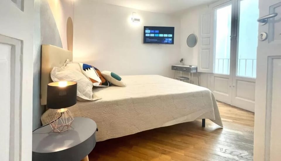 Double Room | Desk, iron/ironing board (on request), WiFi (free)