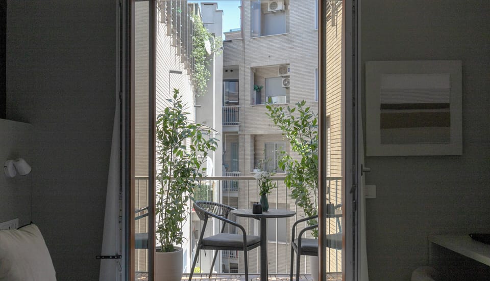 Signature Double or Twin Room | Balcony