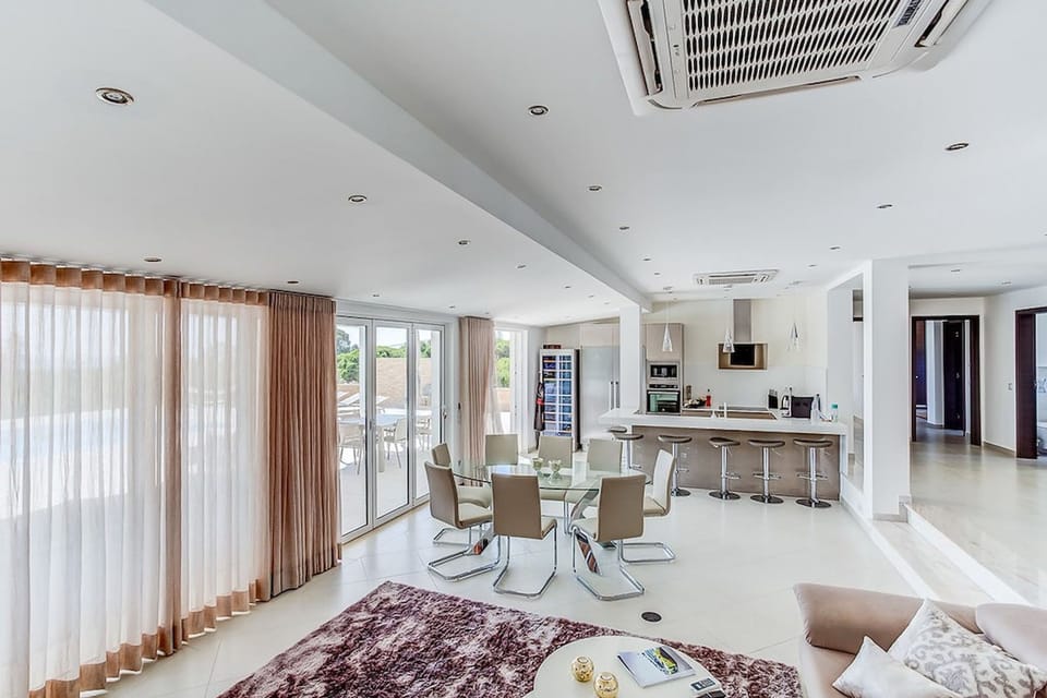 House | 6 bedrooms