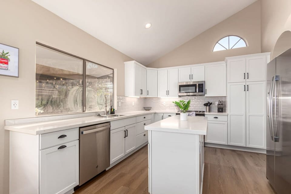 House | 4 bedrooms, desk, high-speed internet