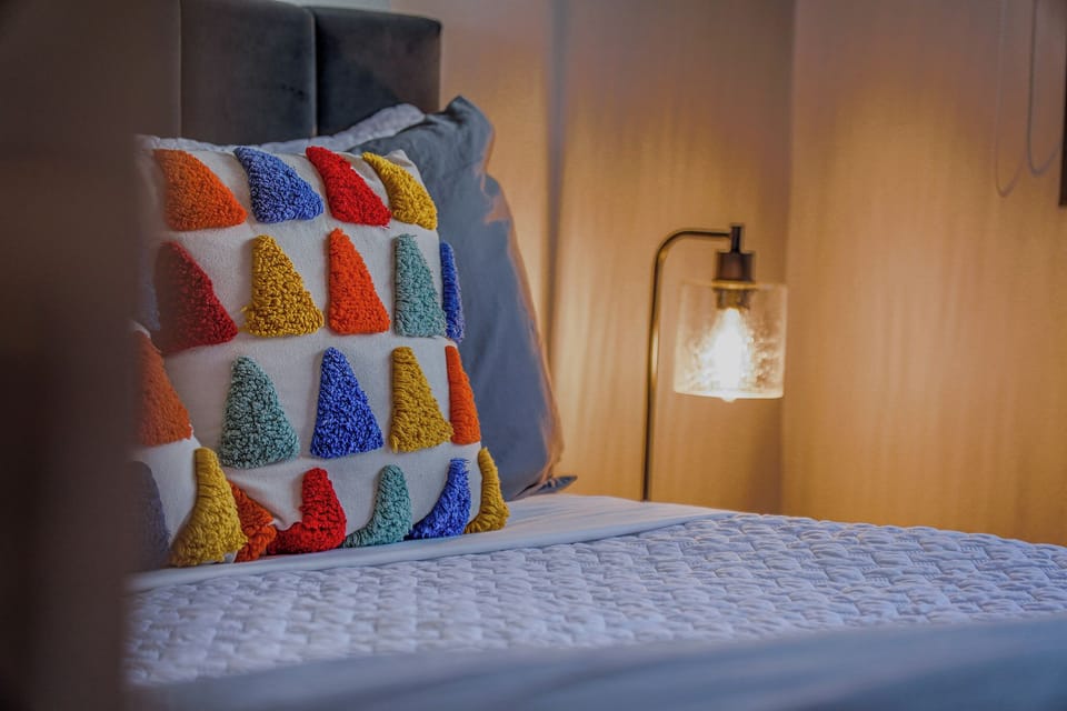 In-room safe, blackout drapes, free WiFi