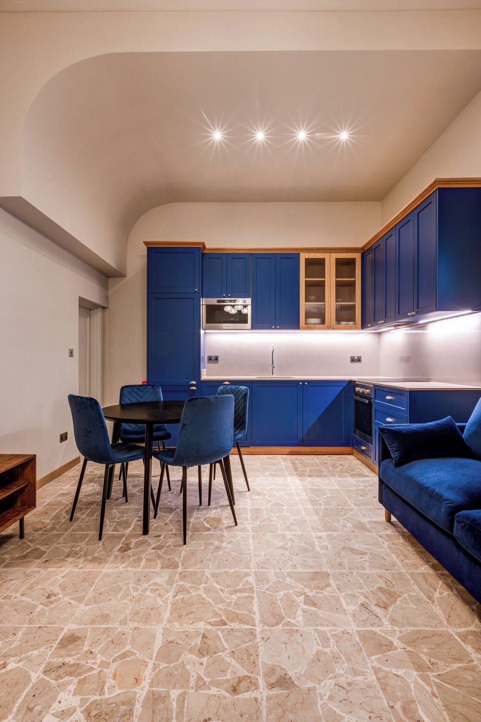 Luxury Apartment, Patio, City View | Living area