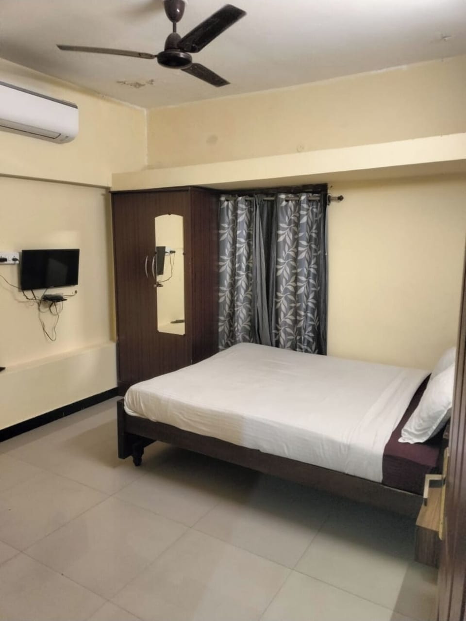 Family Double Room | Free WiFi