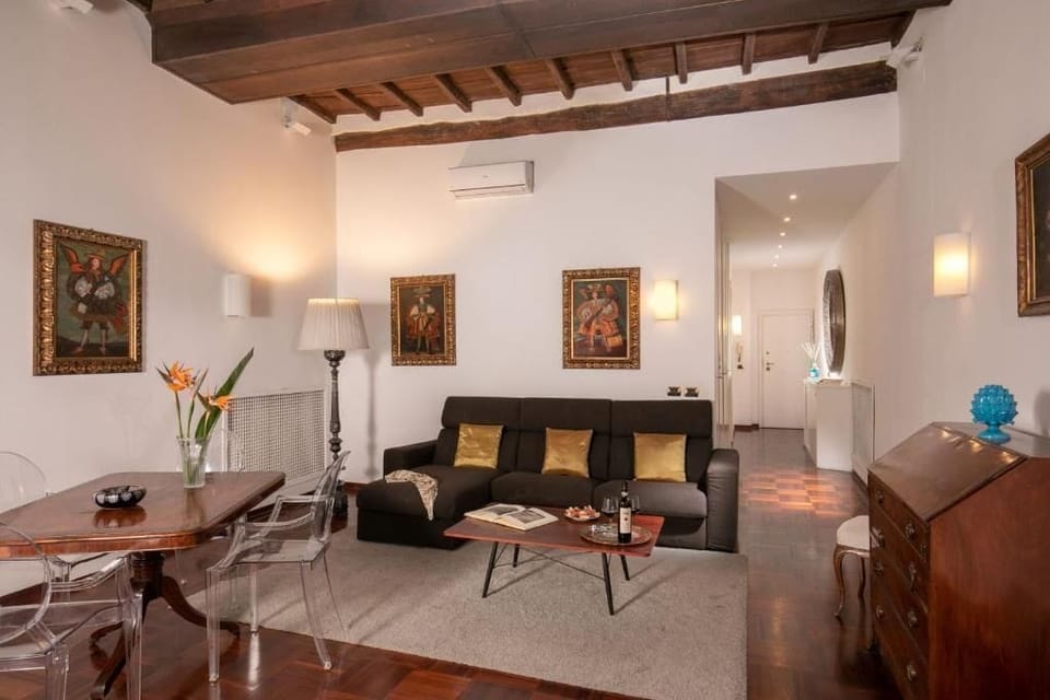 Deluxe Apartment, City View | Living area | Flat-screen TV