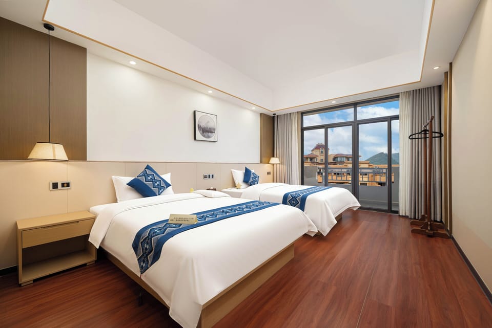 Elite Studio Suite, Hill View | Premium bedding, blackout drapes, soundproofing, WiFi (free)