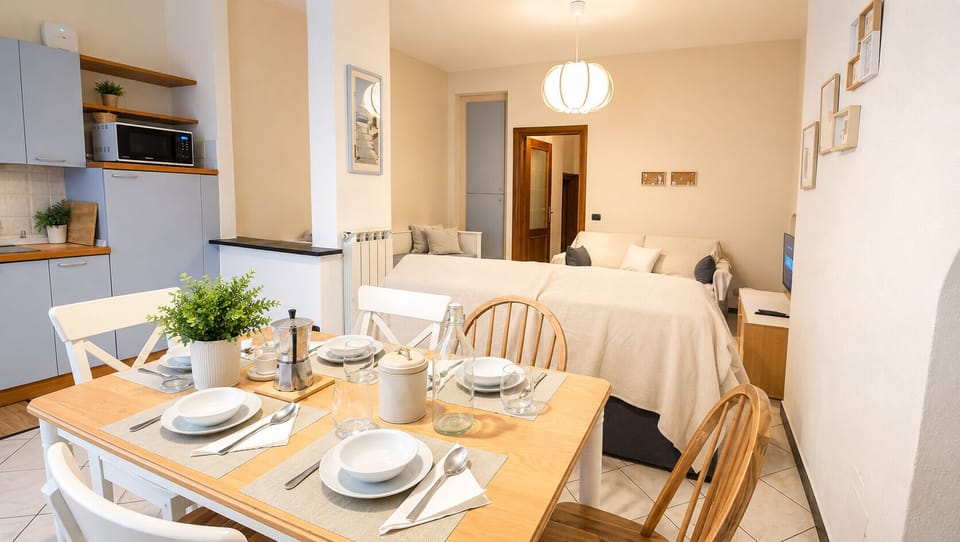 Apartment, 1 Bedroom, City View, Ground Floor | Living area