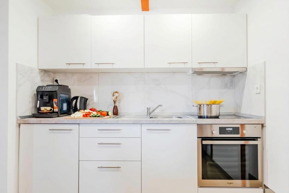 Family House, 1 Bedroom, Terrace (Timber Cottage With Pool) | Private kitchen