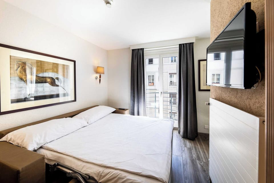 Apartment | 1 bedroom, bed sheets