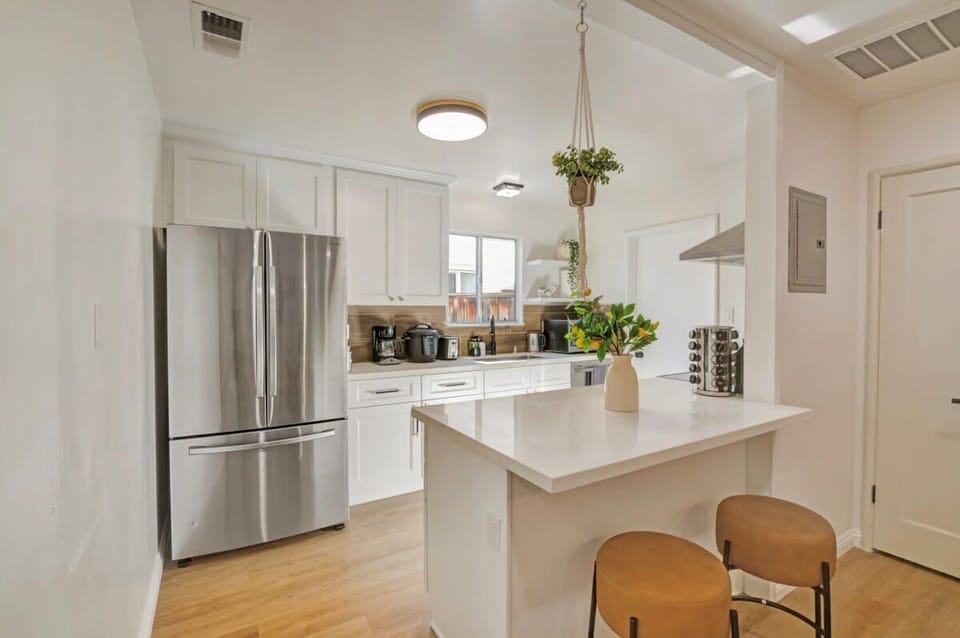 House (4 Bedrooms) | Private kitchen | Oven, espresso maker, coffee/tea maker, electric kettle