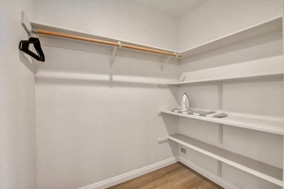 House (4 Bedrooms) | Wardrobe
