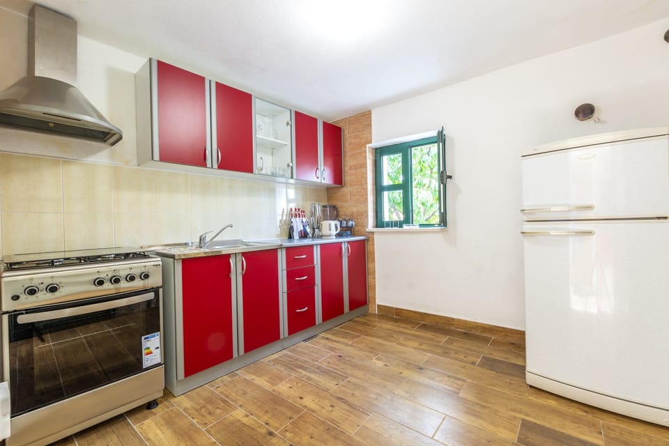 House (House with Two Bedrooms (Dinko HH)) | Private kitchen | Fridge