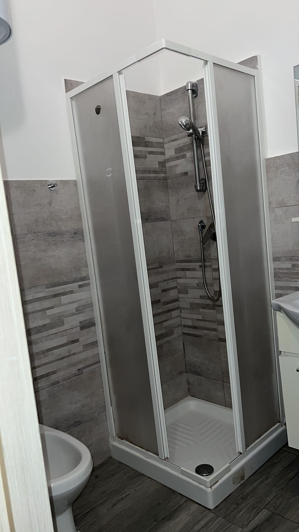 Family Studio, Private Bathroom | Bathroom | Shower, hair dryer, towels, soap