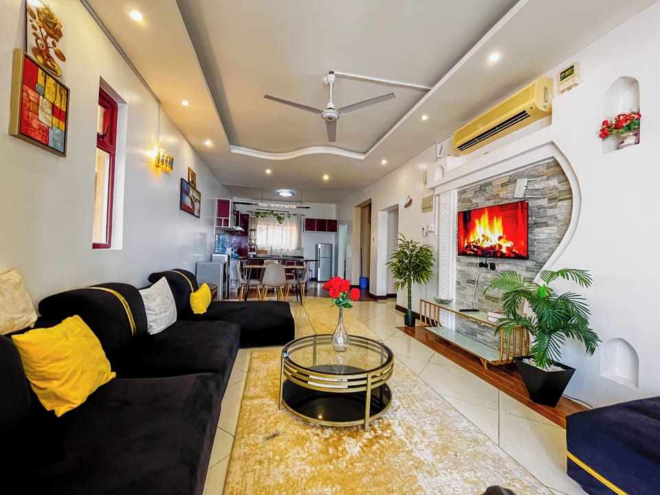 Deluxe Penthouse, Ocean View | Living area