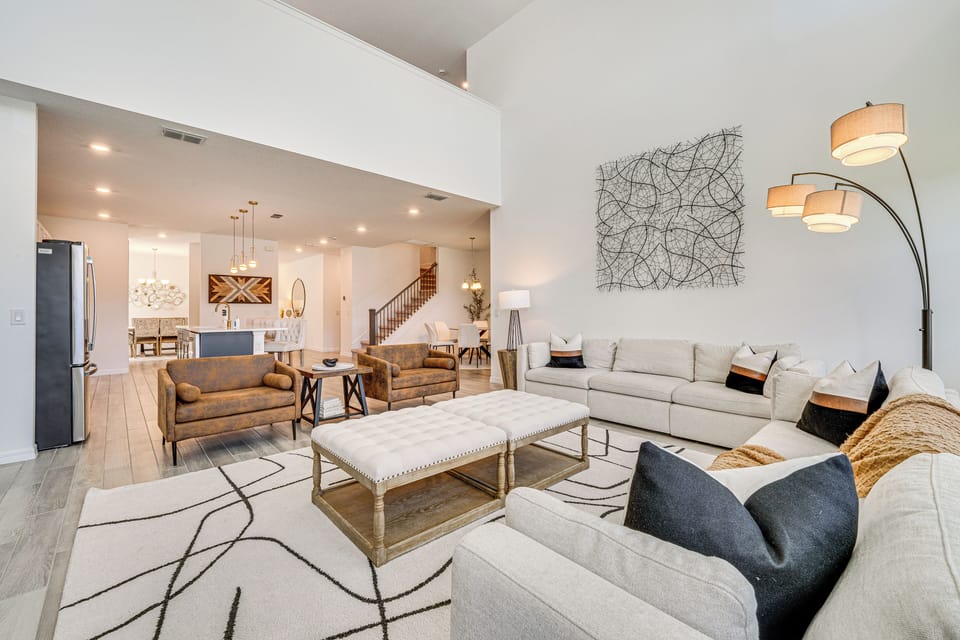 House (6 Bedrooms) | Interior