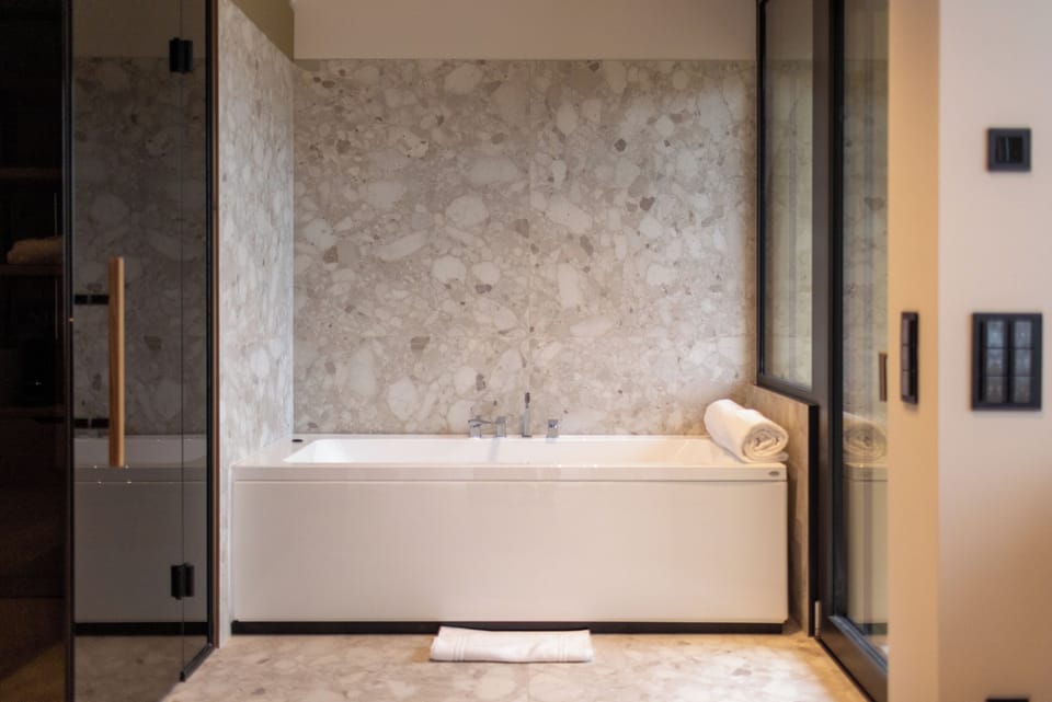 In-room safe, desk, blackout drapes, soundproofing