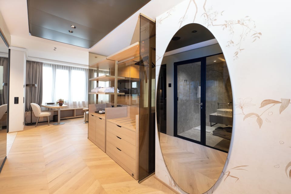 In-room safe, desk, blackout drapes, soundproofing