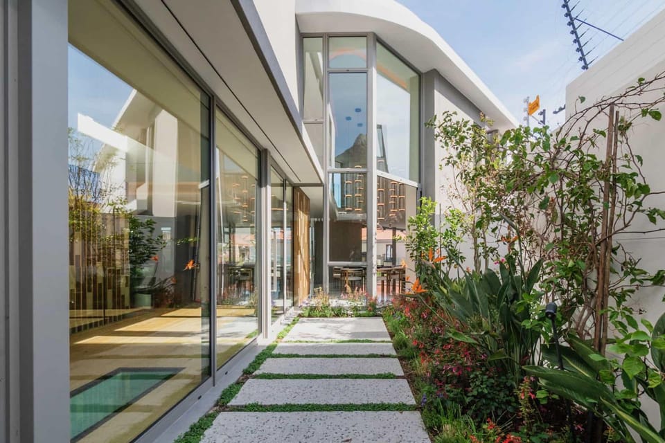 House | 5 bedrooms, desk, Internet