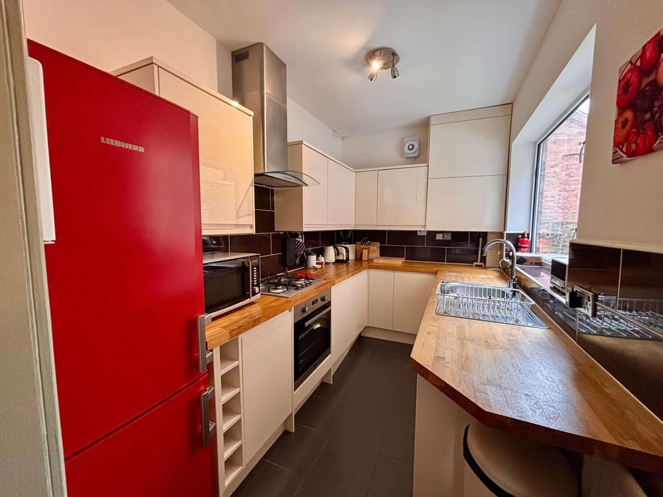Apartment | 2 bedrooms, desk, Internet
