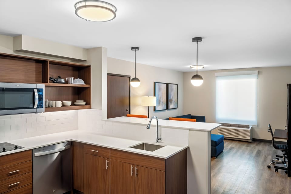 Suite, 1 King Bed, Non Smoking | Private kitchen