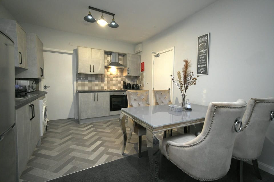 Apartment | Private kitchen | Fridge, microwave, oven, stovetop