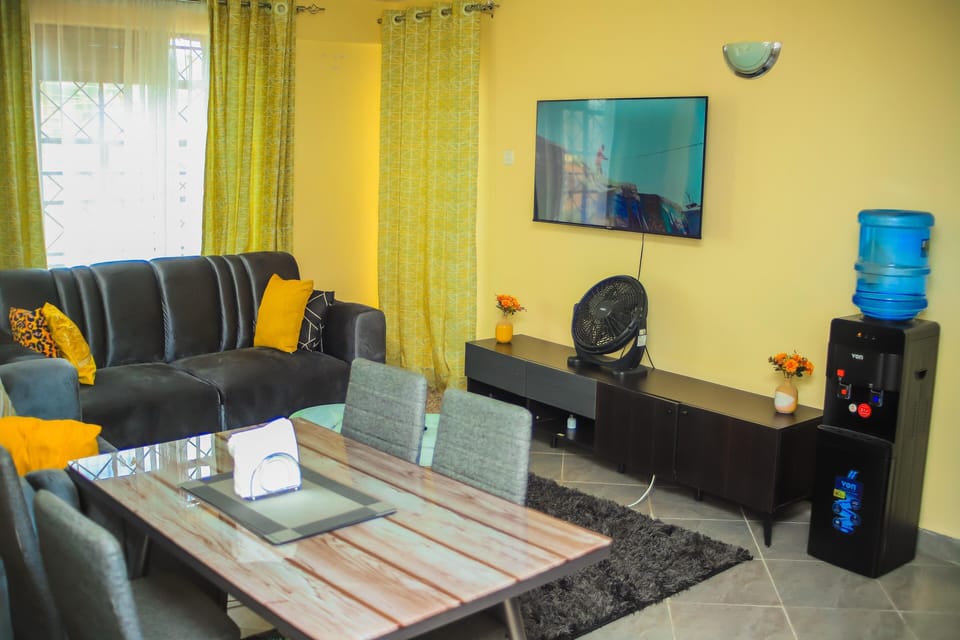Family Apartment, Balcony, City View | Living area