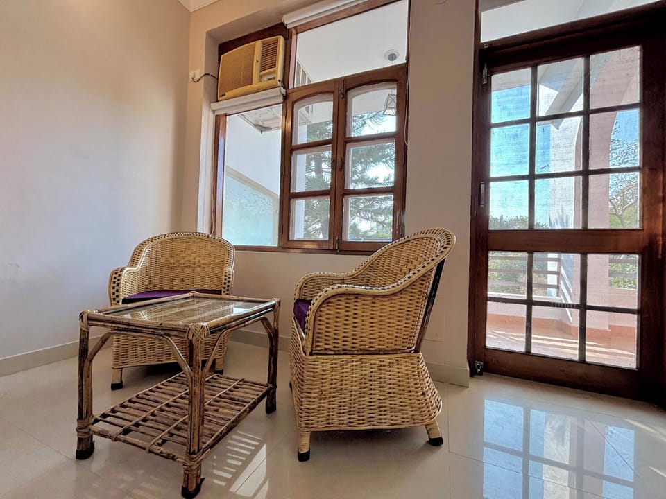 Luxury Villa, Non Smoking, Balcony | 4 bedrooms, desk, free WiFi
