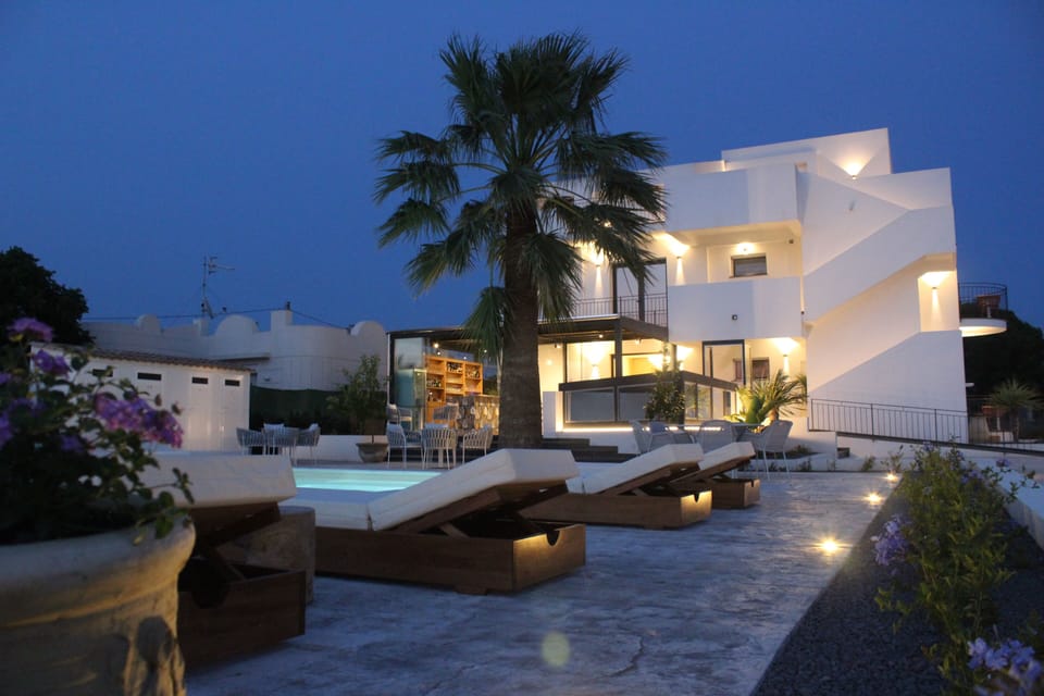Sundeck