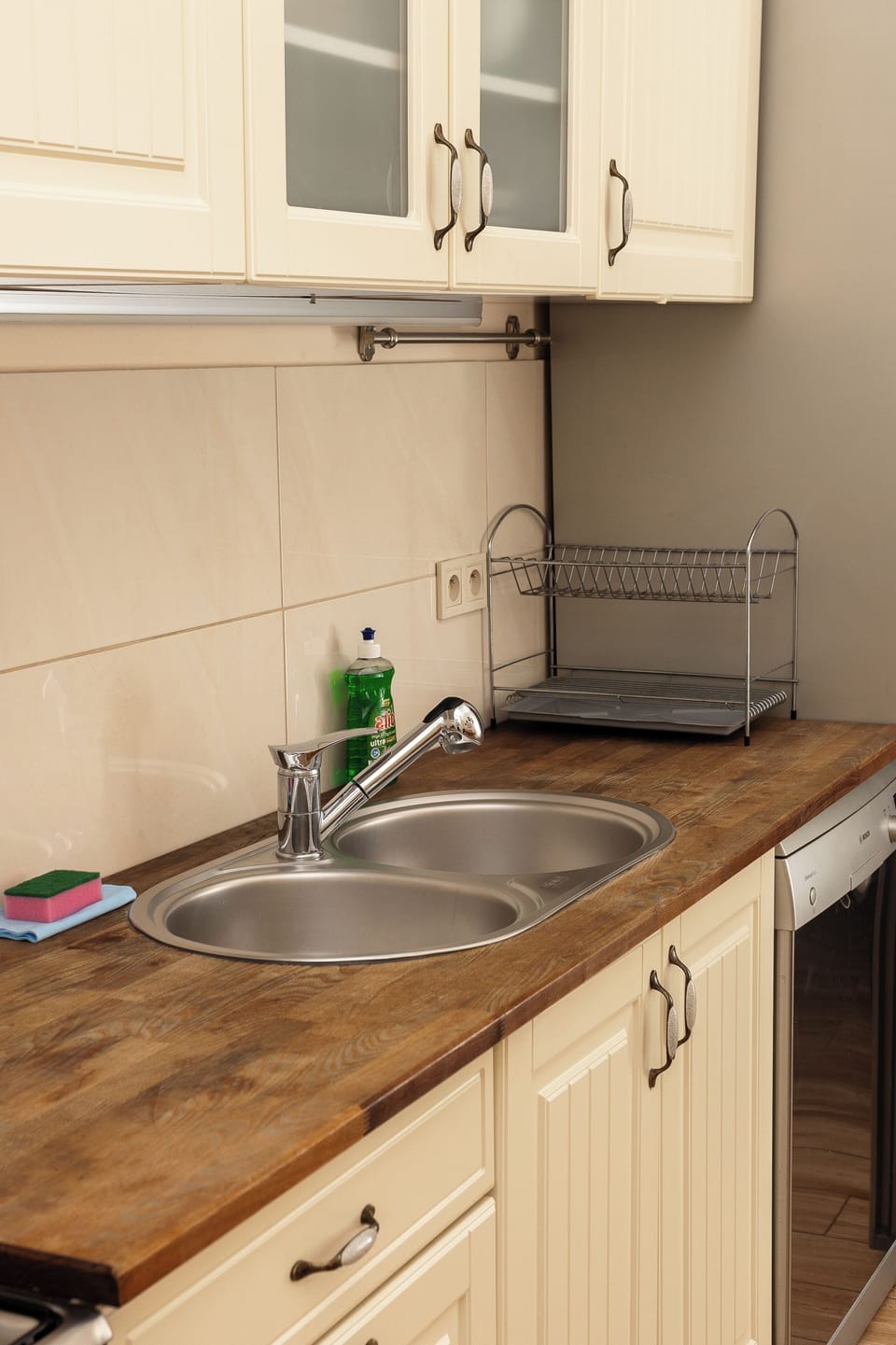 Classic Condo, Multiple Beds, Balcony | Private kitchen | Full-size fridge, oven, stovetop, cookware/dishes/utensils