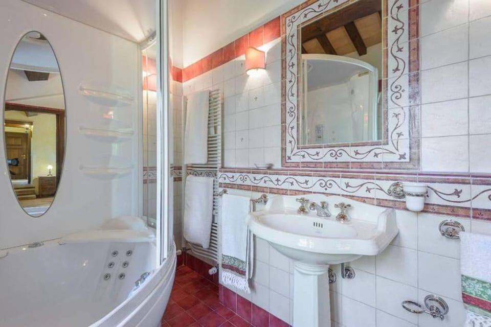 Premium Double or Twin Room, 2 Bedrooms | Bathroom | Hair dryer, bidet, towels, soap