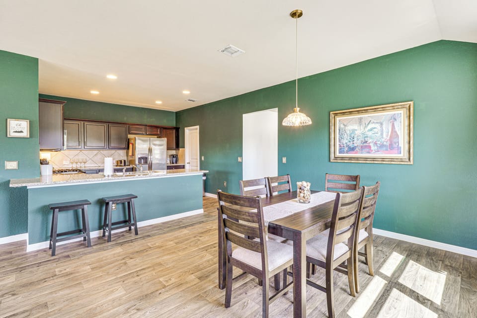 House (4 Bedrooms) | Interior