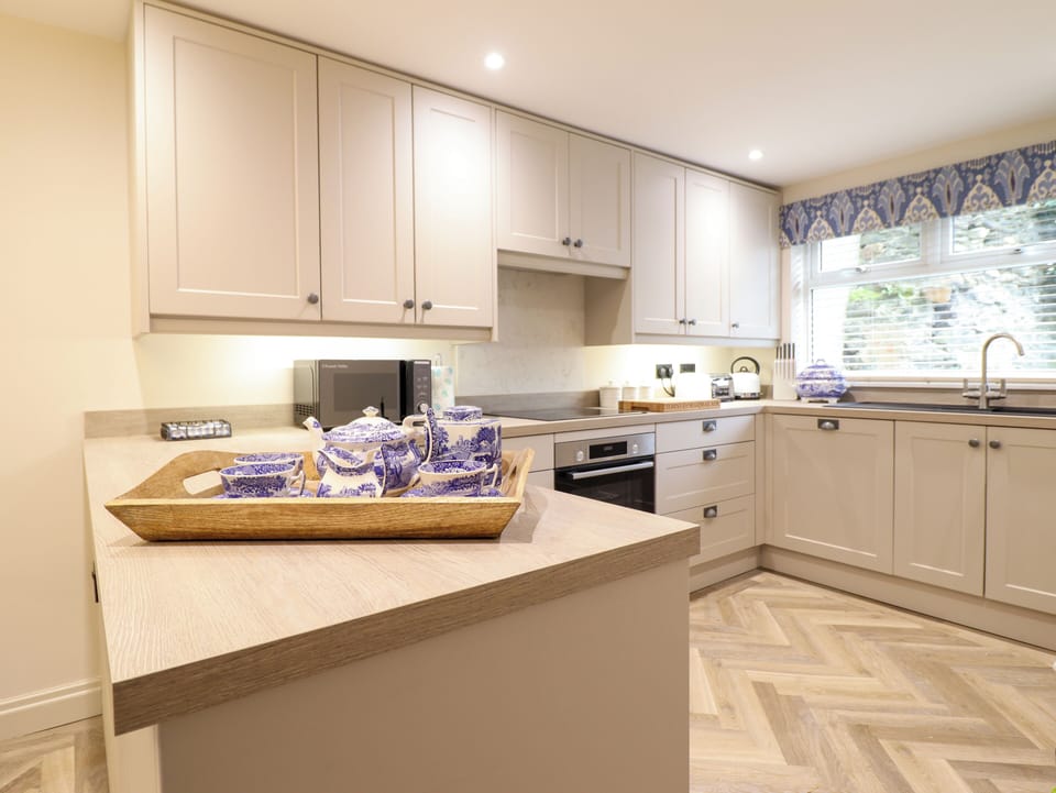 Fridge, microwave, dishwasher, toaster