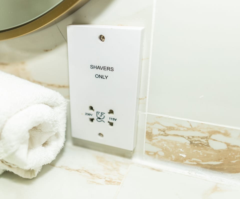 Apartment Sleeps 6 With Balcony and Parking Apartment in Birmingham