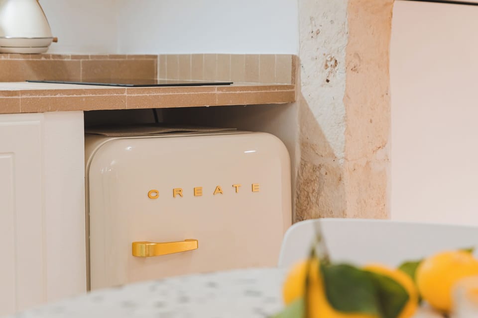 Luxury Studio Suite | Private kitchen | Espresso maker, coffee/tea maker, electric kettle
